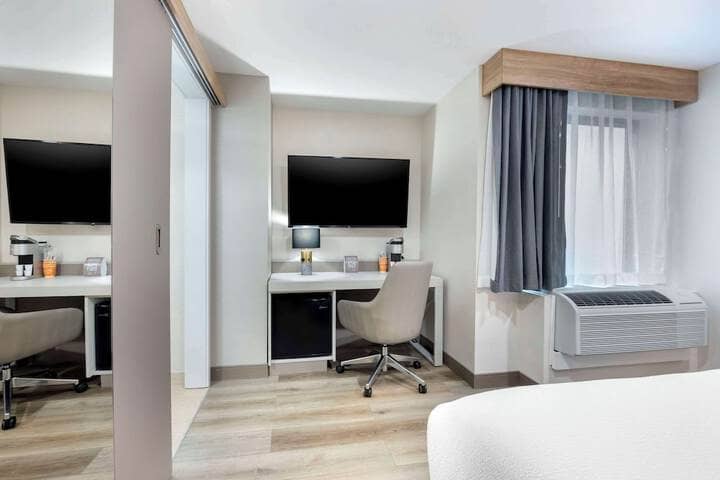 Room 14 of 51