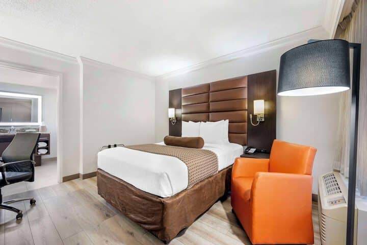 Room 16 of 51