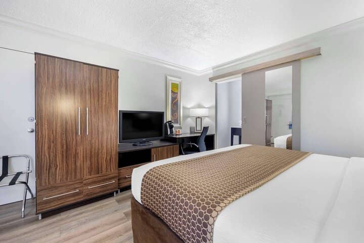 Room 22 of 51